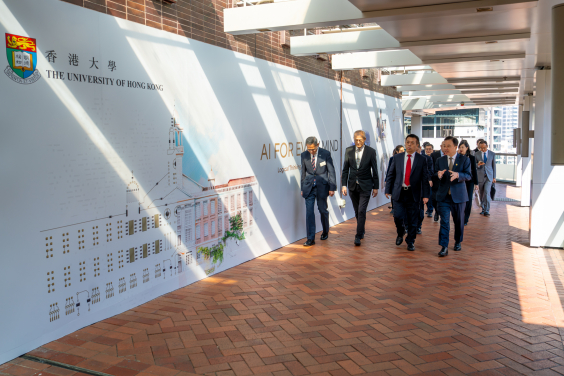 國家衞生健康委員會（國家衞健委）主任雷海潮於2026年1月13日率代表團訪問港大。